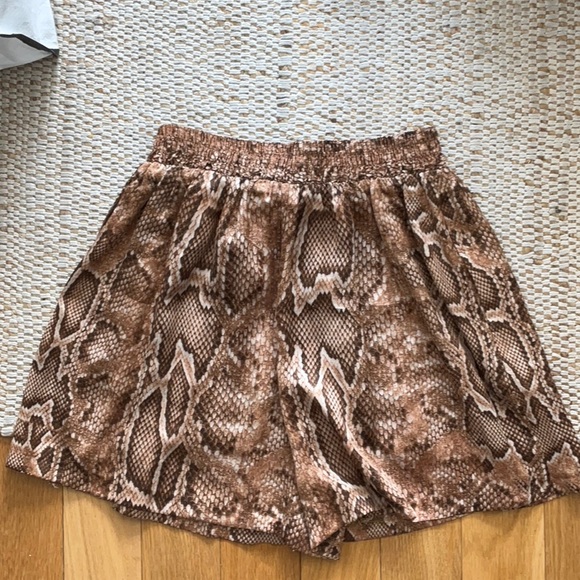 Zara Snake Print Paper Bag Short - Picture 3 of 3